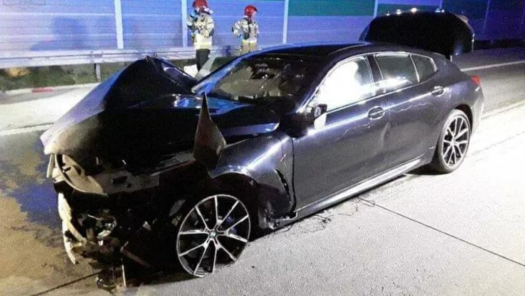 Samochód Sebastiana Majtczaka po wypadku na A1