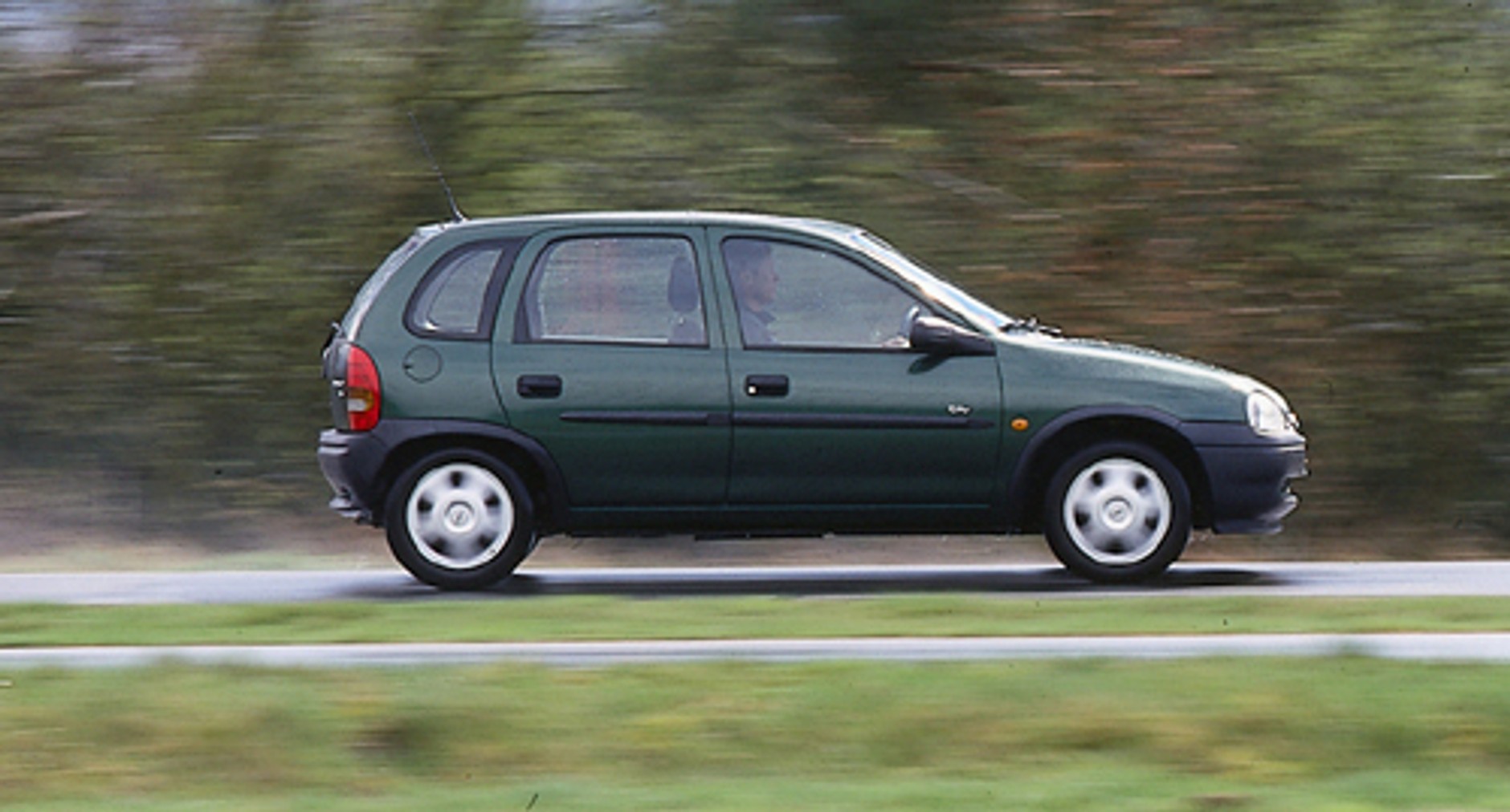 Renault Clio, Opel Corsa, Toyota Yaris - "Maluchy" rosną w siłę