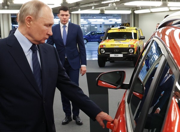 Rosjanie zaczynają skarżyć się na Chińczyków. "Sprzedają śmieci, a nie auta, i jeszcze narzekają"