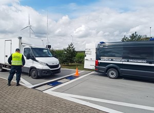 ITD wyładowało pojazd, ale dostawczak dalej był "przeładowany". Dowód nie wrócił do kierowcy