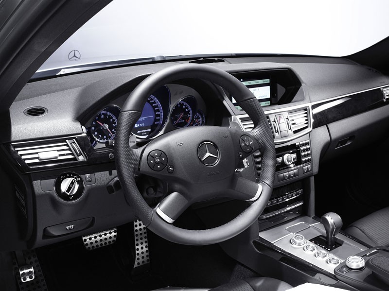Mercedes-Benz E 63 AMG: pierwsze oficjalne zdjęcia i informacje