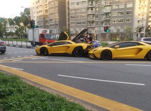 Zderzenie dwóch identycznych Lamborghini