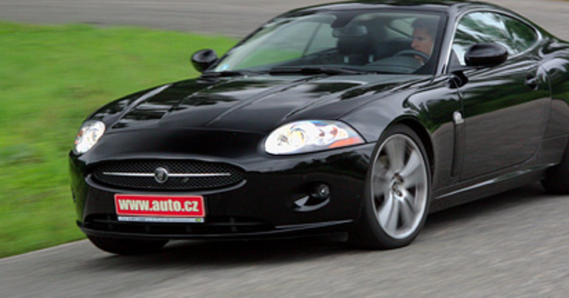 Nowy Jaguar XK - eXtra Kotek