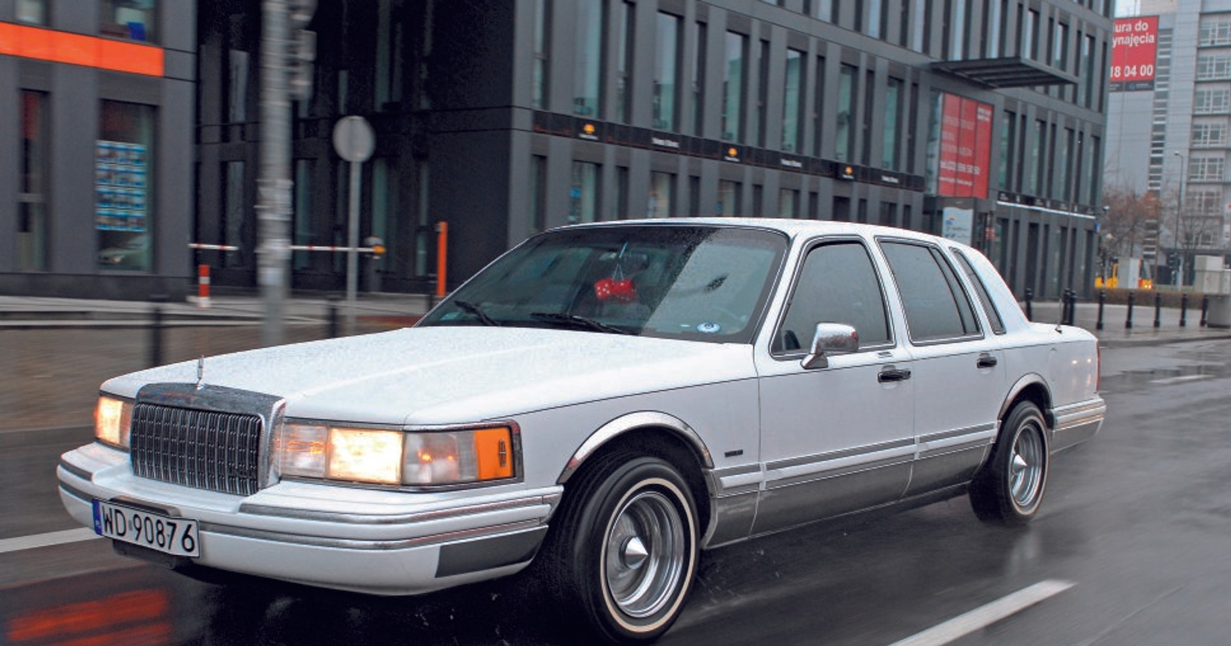 Lincoln Town Car - kanapa na kołach