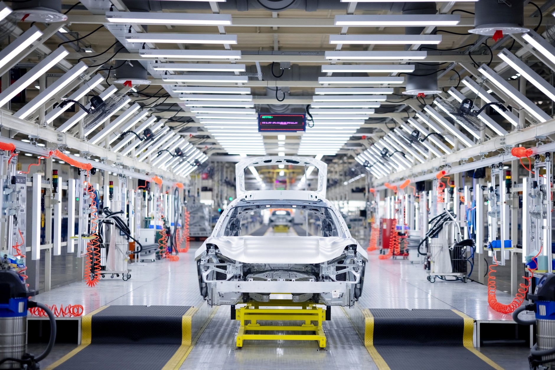 Zeekr 001 - elektryk z Chin z koncernu Geely