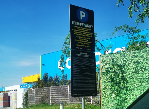 Przedsiębiorcy nie informują o cenach parkingów i myjni, by zarobić. UOKiK nałożył kary