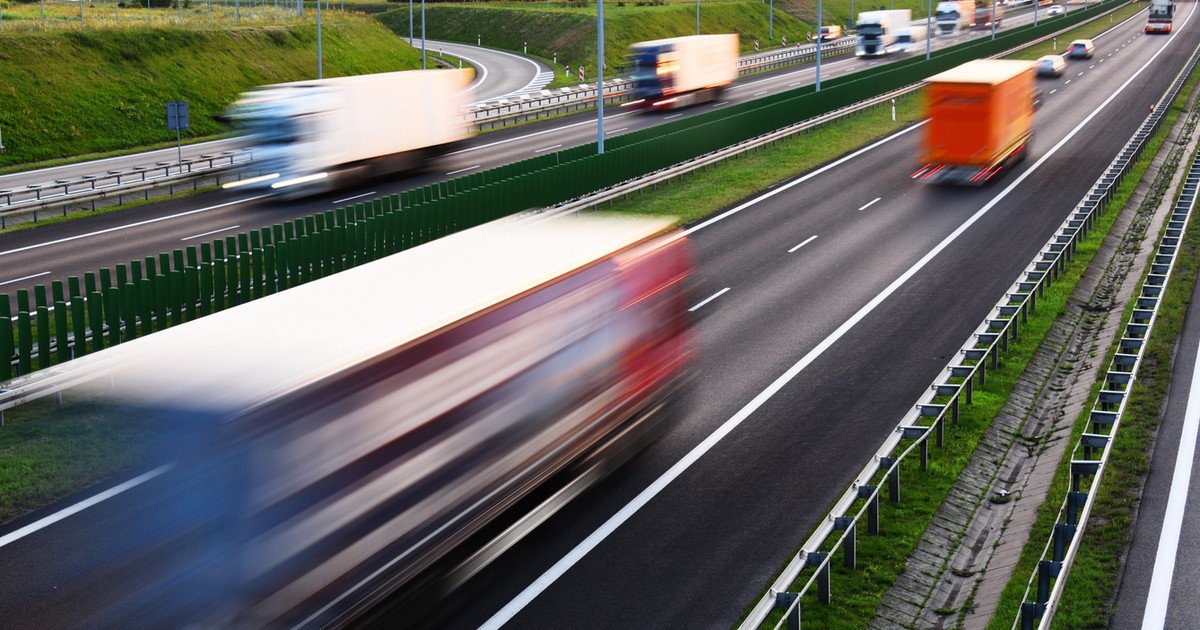 Ciężarówki na polskiej autostradzie