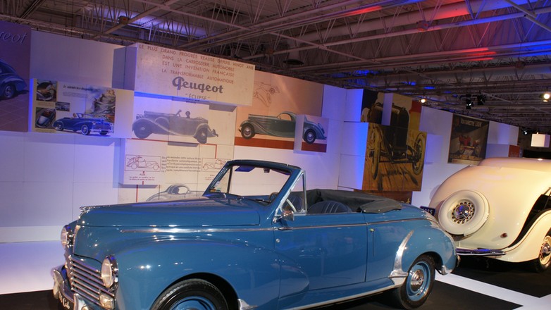 Klasyki i ich reklamy na salonie w Paryżu