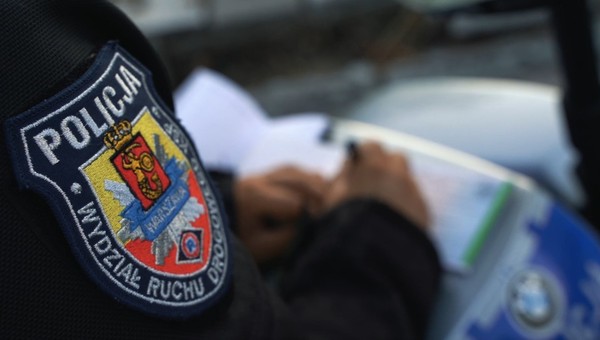 Policja sprawdza opony. Mandat to najmniejszy problem kierowców