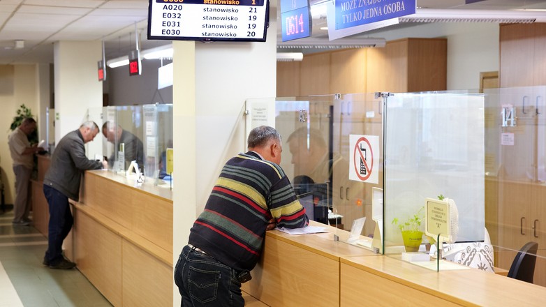 Zmiana danych w dowodzie rejestracyjnym: dziś ignorowana, jutro – konieczna pod rygorem kary!