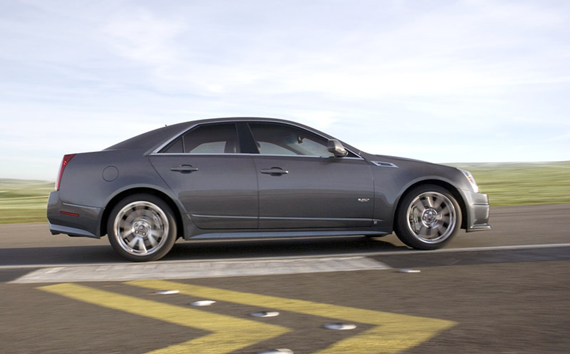 Cadillac CTS-V – oficjalne dane młota na ostre niemieckie sedany