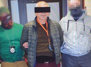 Wyłudzali pieniądze za przewóz od uchodźców z Ukrainy. Wpadli w ręce policji
