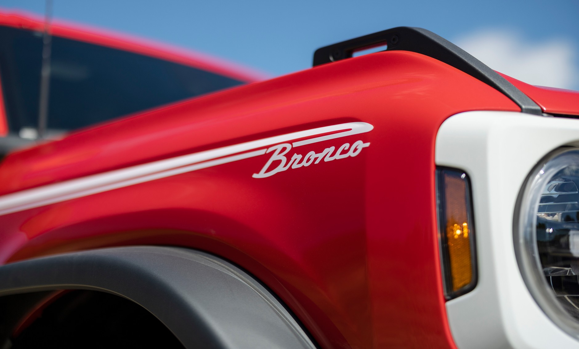 2023 Bronco Heritage Edition Race Red 06