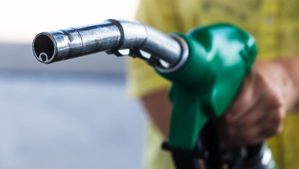 Pistolet do tankowania ma wewnątrz cienką rurkę. To jeden z kluczowych elementów tego urządzenia