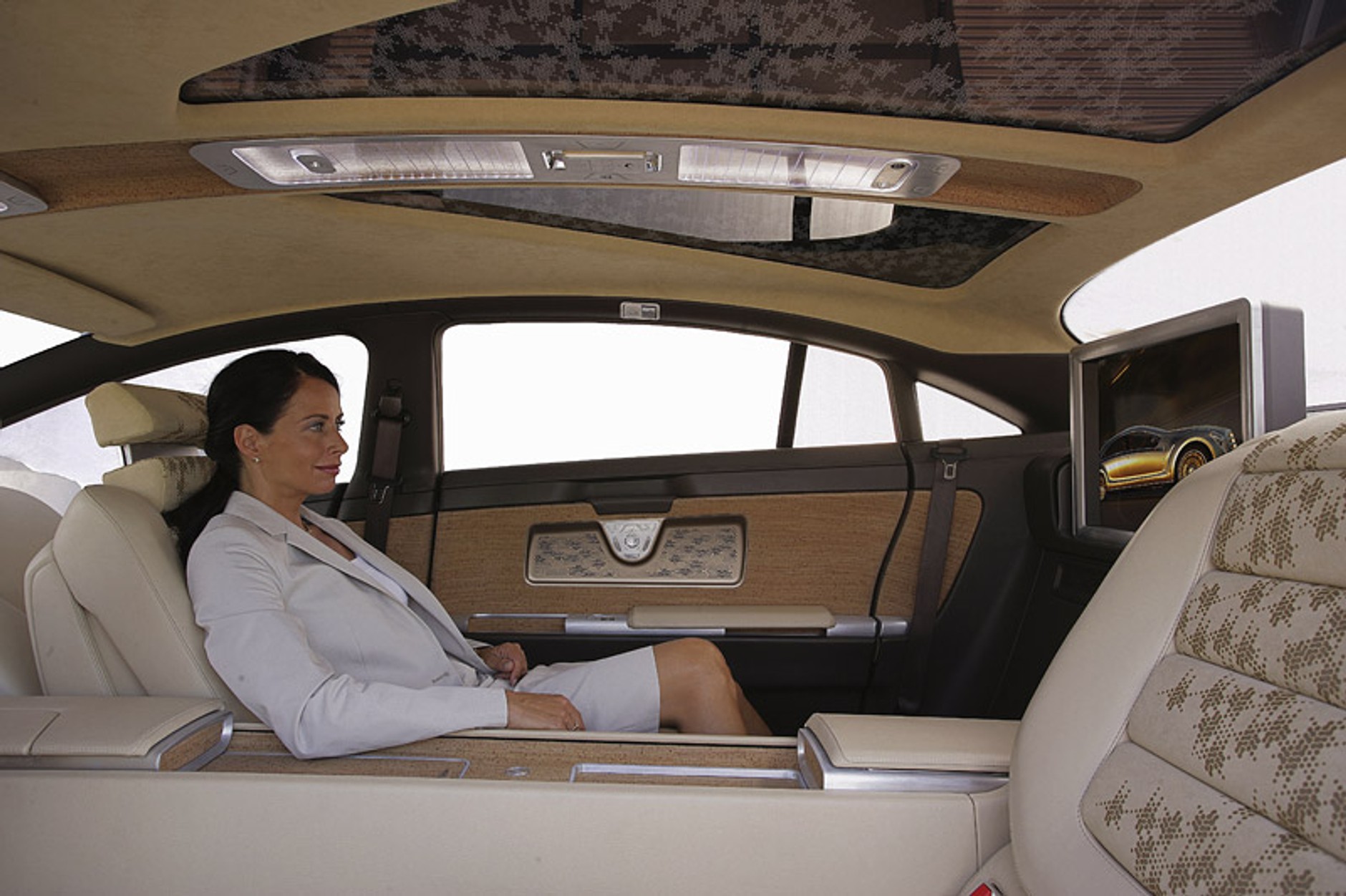 IAA Frankfurt 2007: Mercedes-Benz F700 – mistyczna nowoczesność