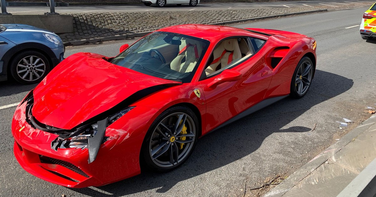 Ferrari 488 GTB rozbite 3 km po zakupie