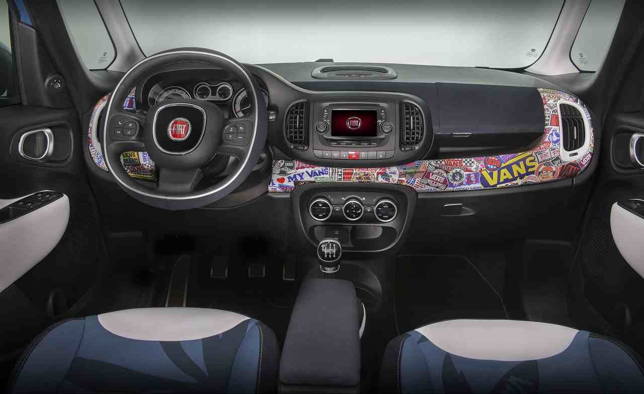 Plażowy Fiat 500L Vans