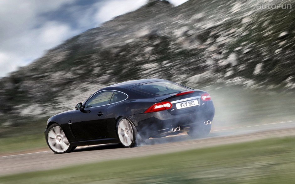 Jaguar XKR
