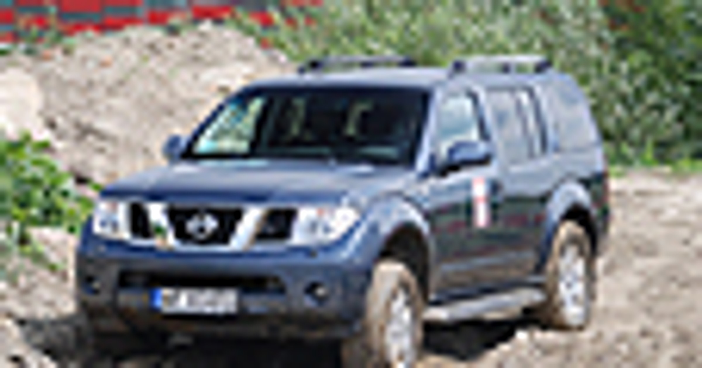 Nissan Pathfinder 2.5 D LE - Luksusowy wszędołaz