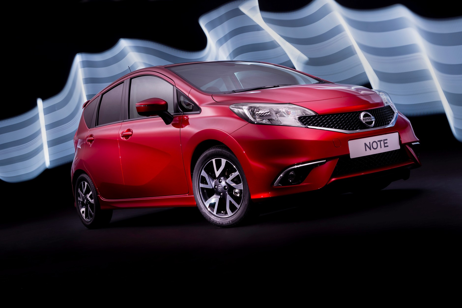 Nowy Nissan Note – atrakcyjny wygląd i nowoczesna technologia