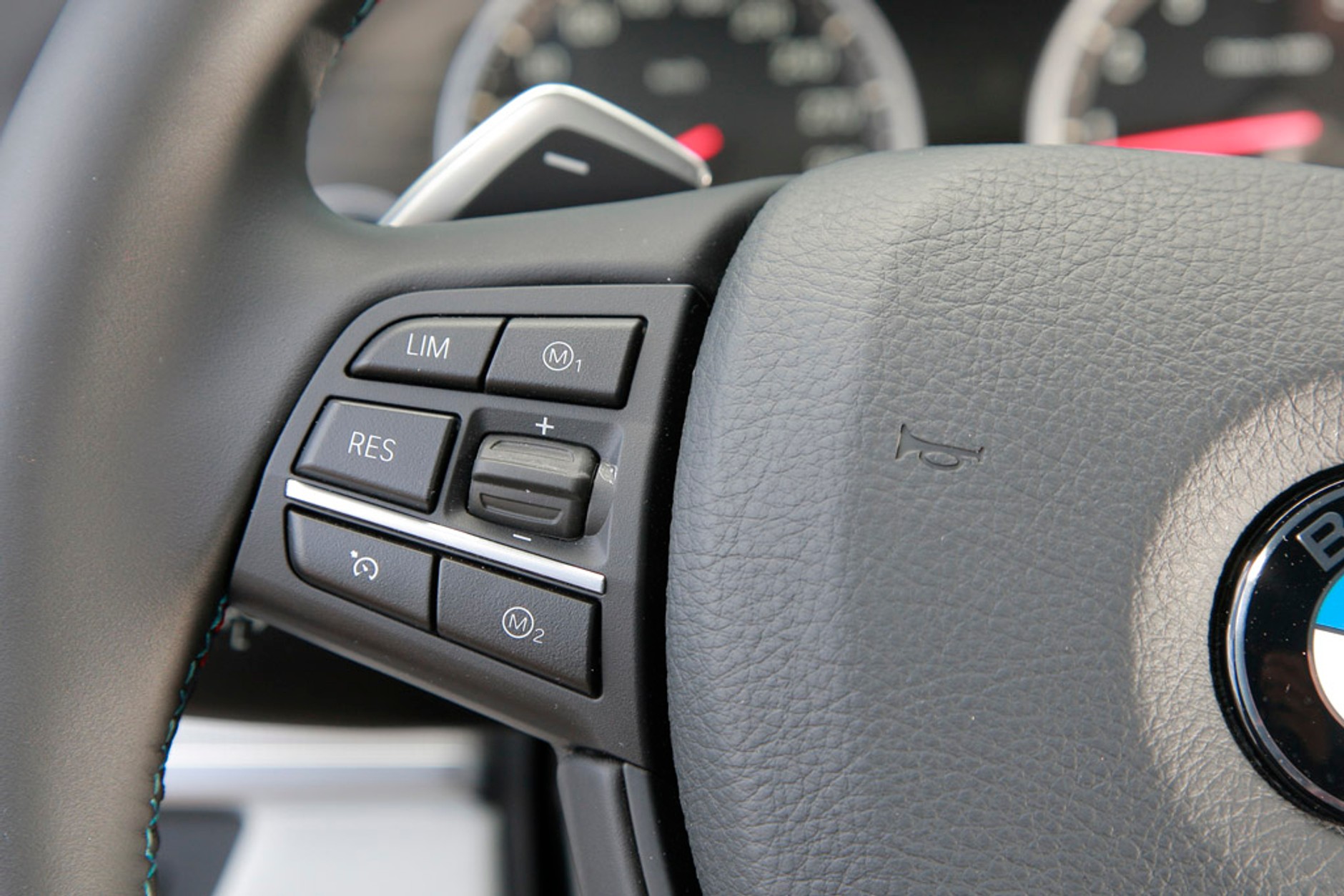 BMW M5: wirtuoz driftu i nie tylko