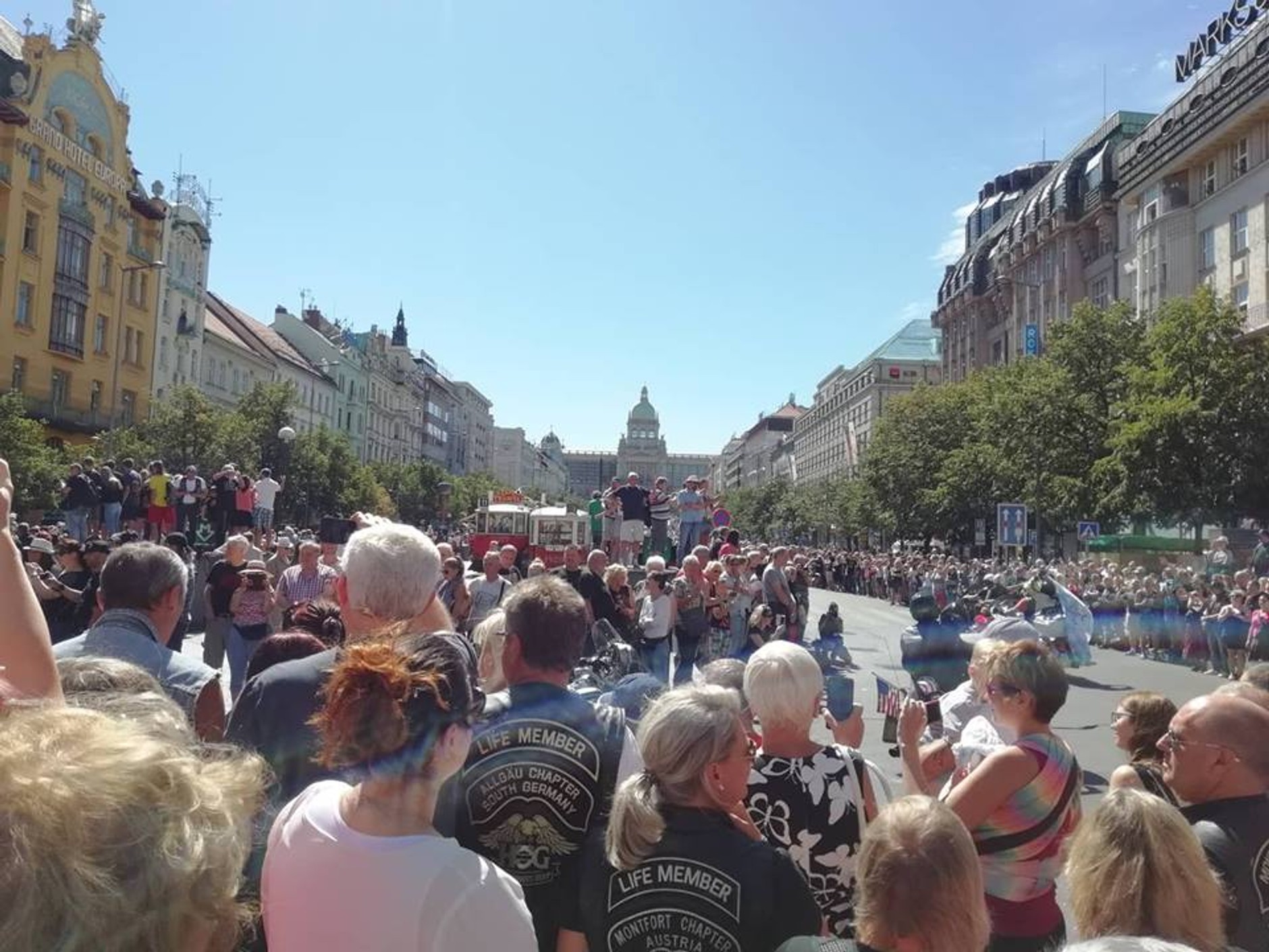 7025c9f3ab4e9fd9eafaadbaded3a30c