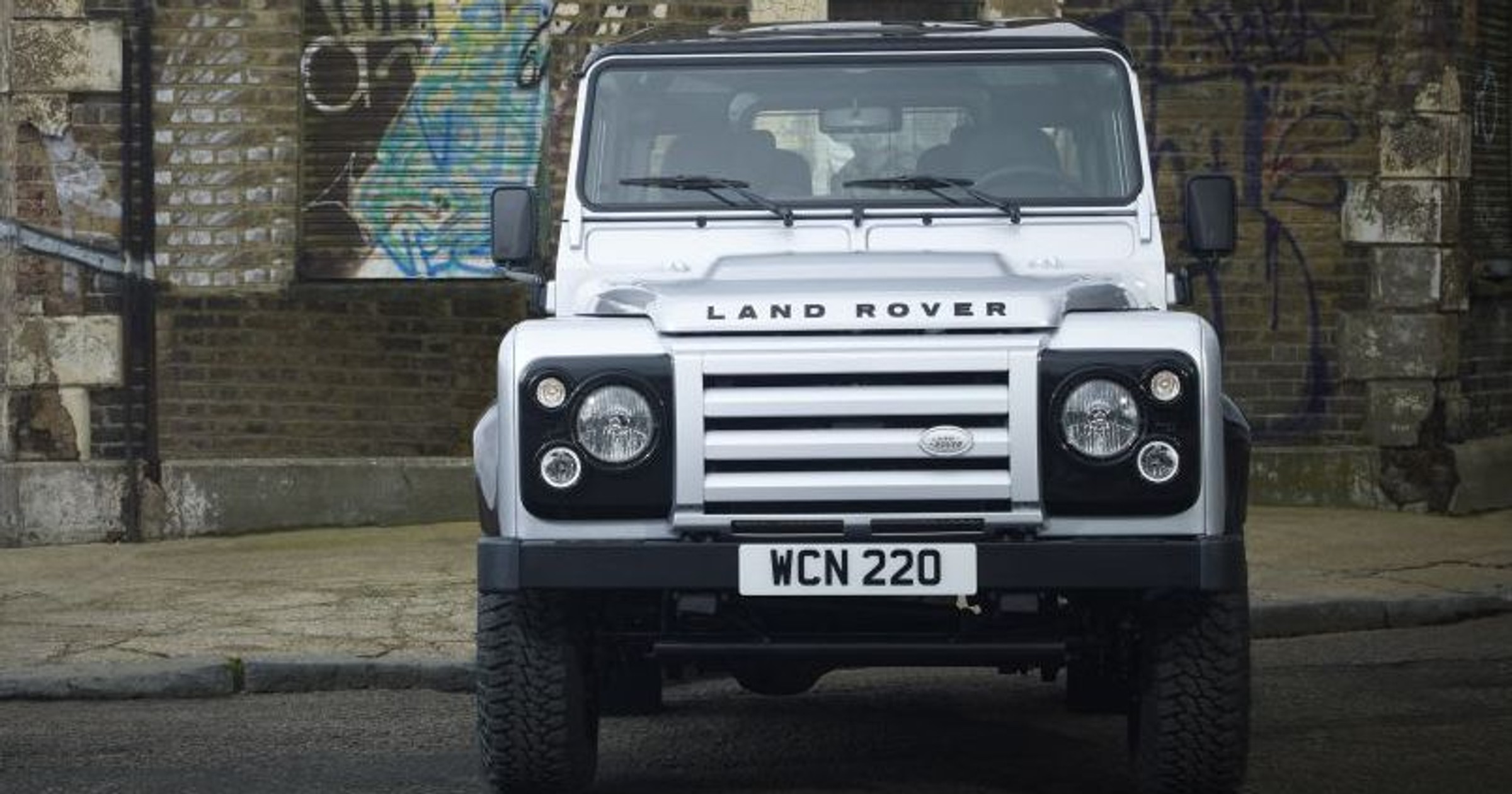 Land Rover Defender X-Tech - premiera w Brukseli