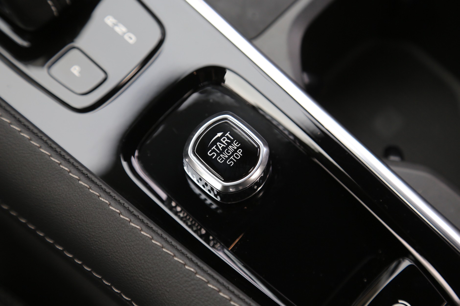 Volvo XC90 T8 (2021 r., 2. generacja, lifting)