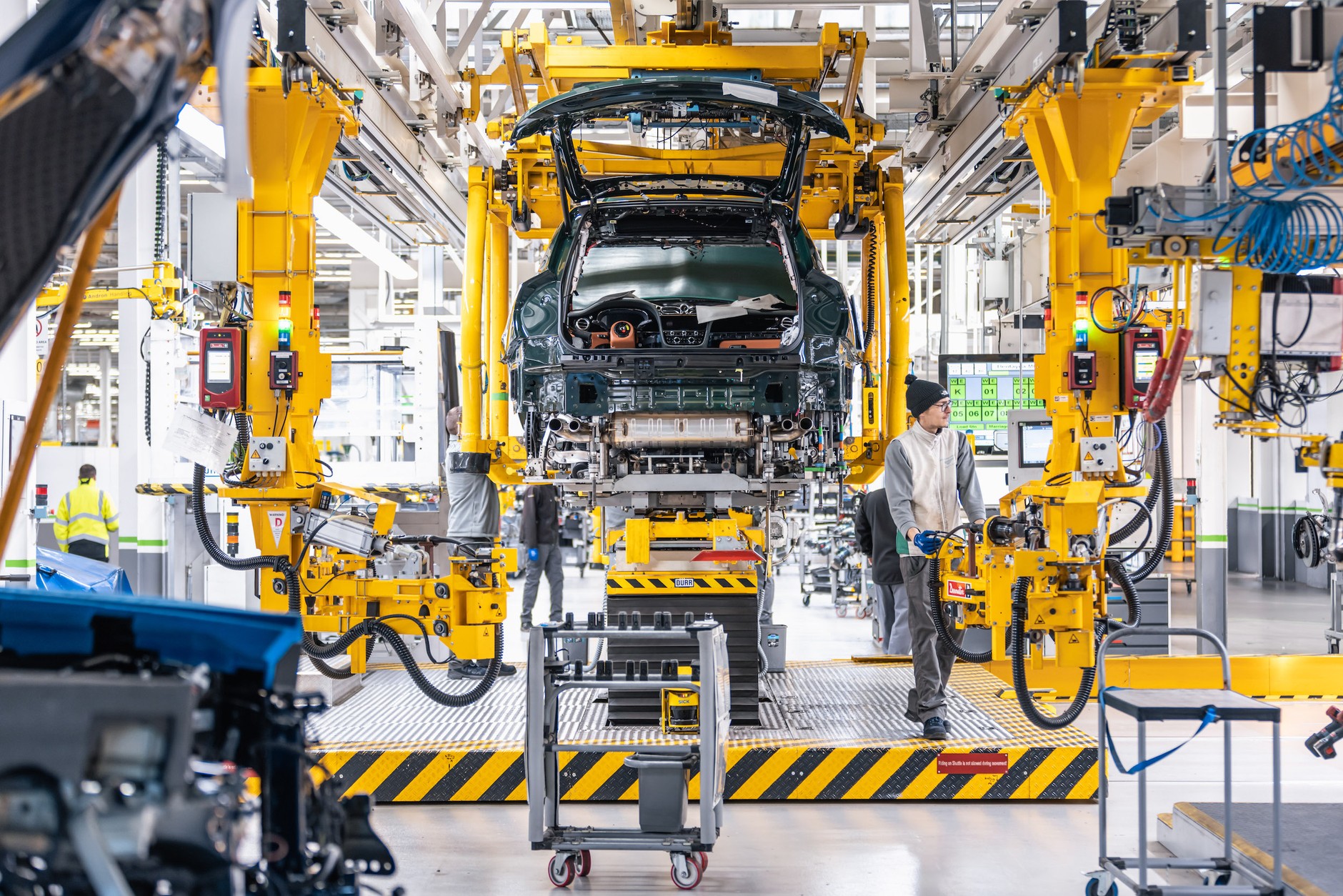 Fabryka Bentleya w Crewe – linia produkcyjna