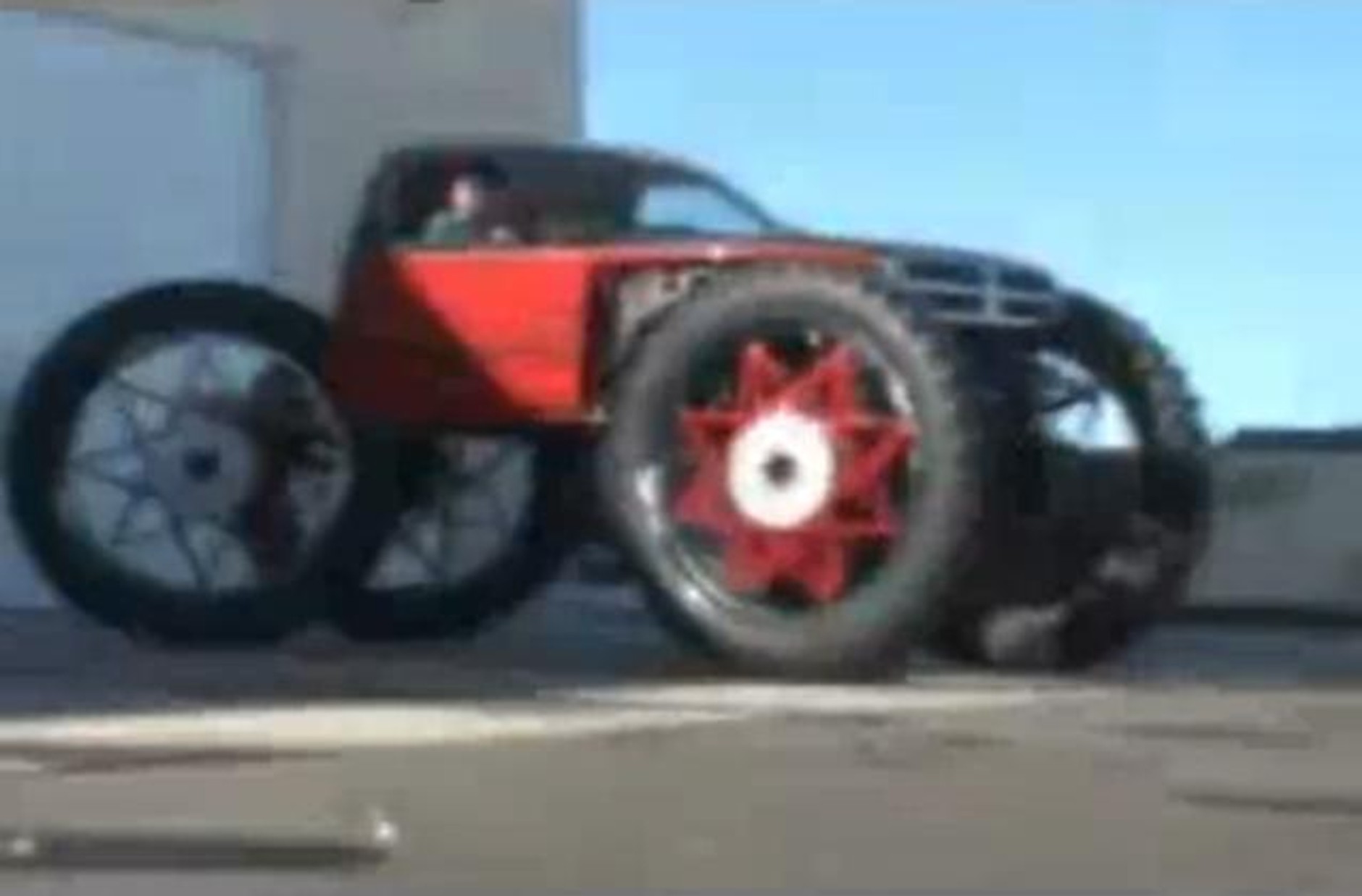 Terenówka z gatunku totalnie totalnych