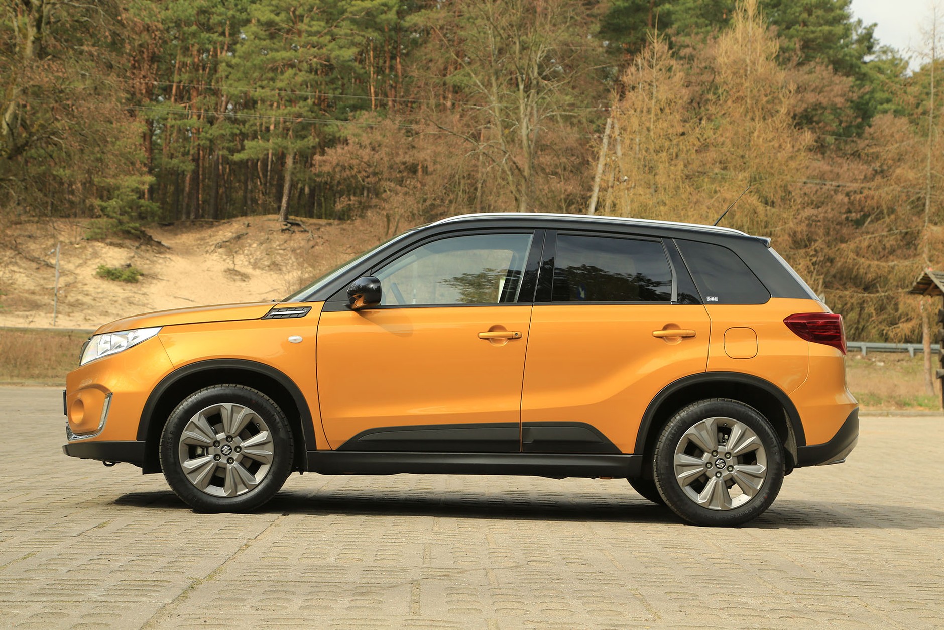Suzuki Vitara 1.0 Boosterjet 4WD - ma kilka asów w rękawie