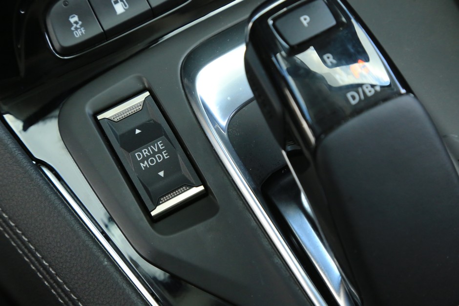Opel Grandland X Hybrid4