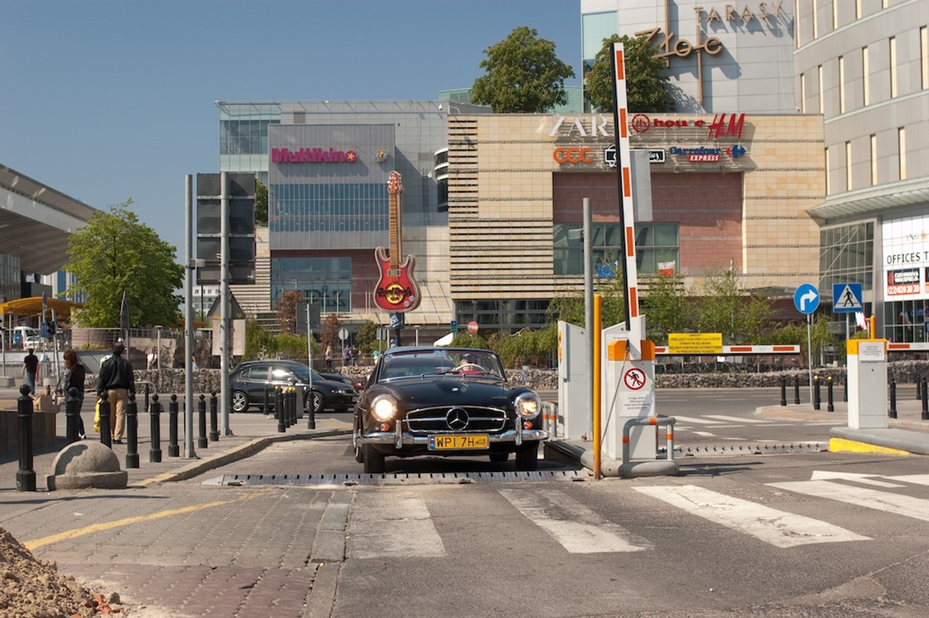 Syrena Sport pod PKiN