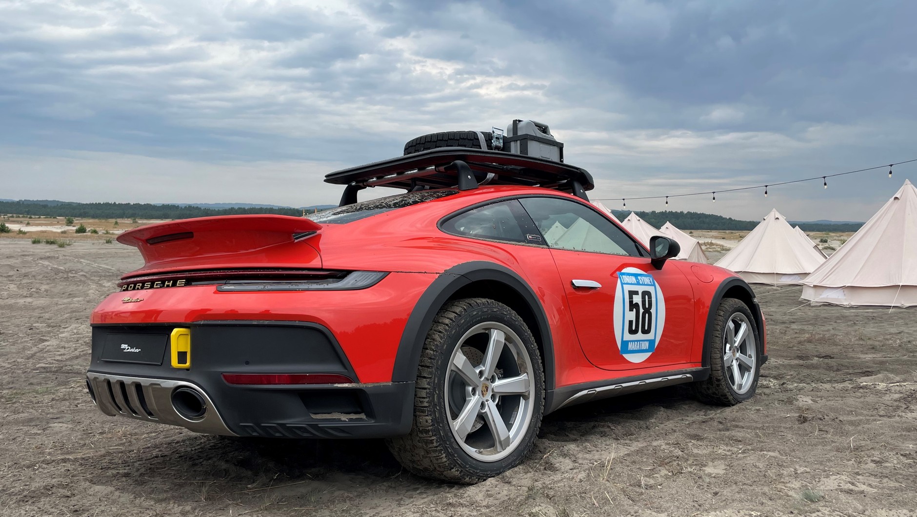 Porsche 911 Dakar RED58 Special w hołdzie Sobiesławowi Zasadzie