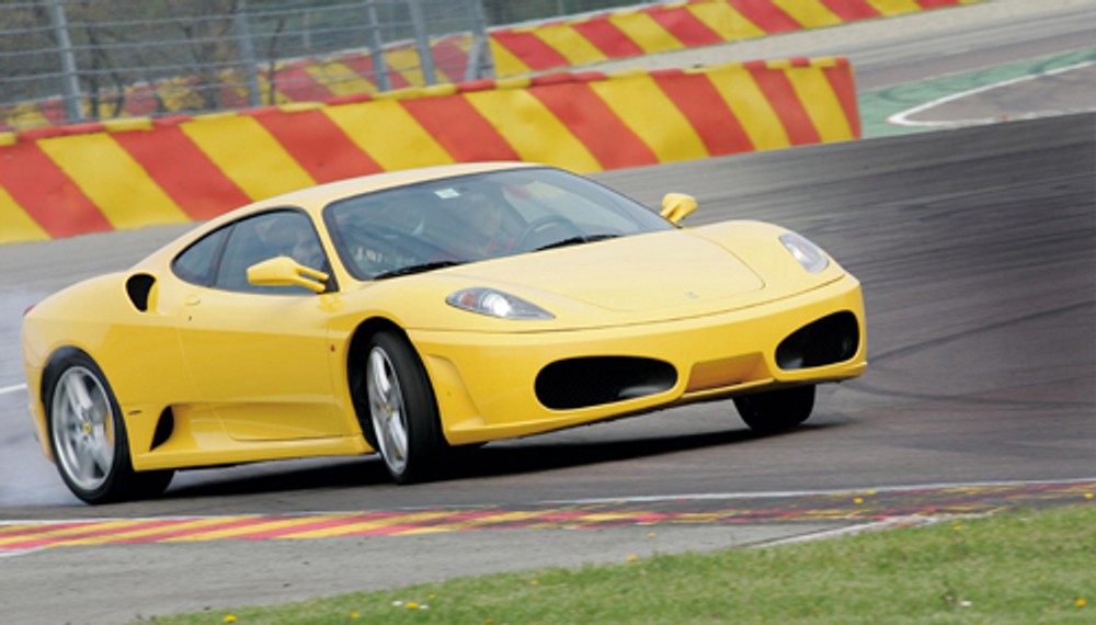 Ferrari - Z 2140 KM przez Fiorano