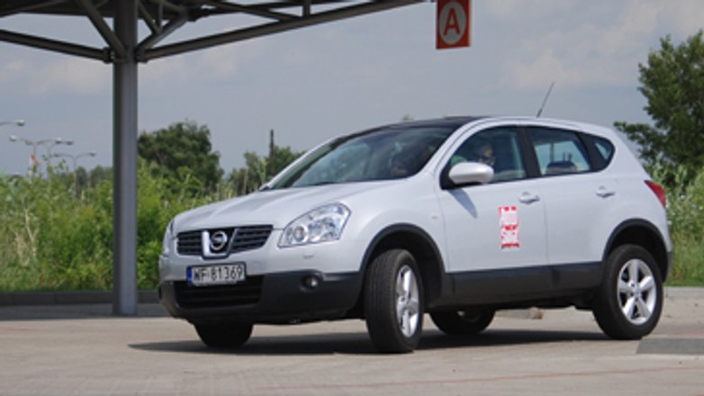 Nissan Qashqai 2.0 Tekna Pack - Miejski koczownik