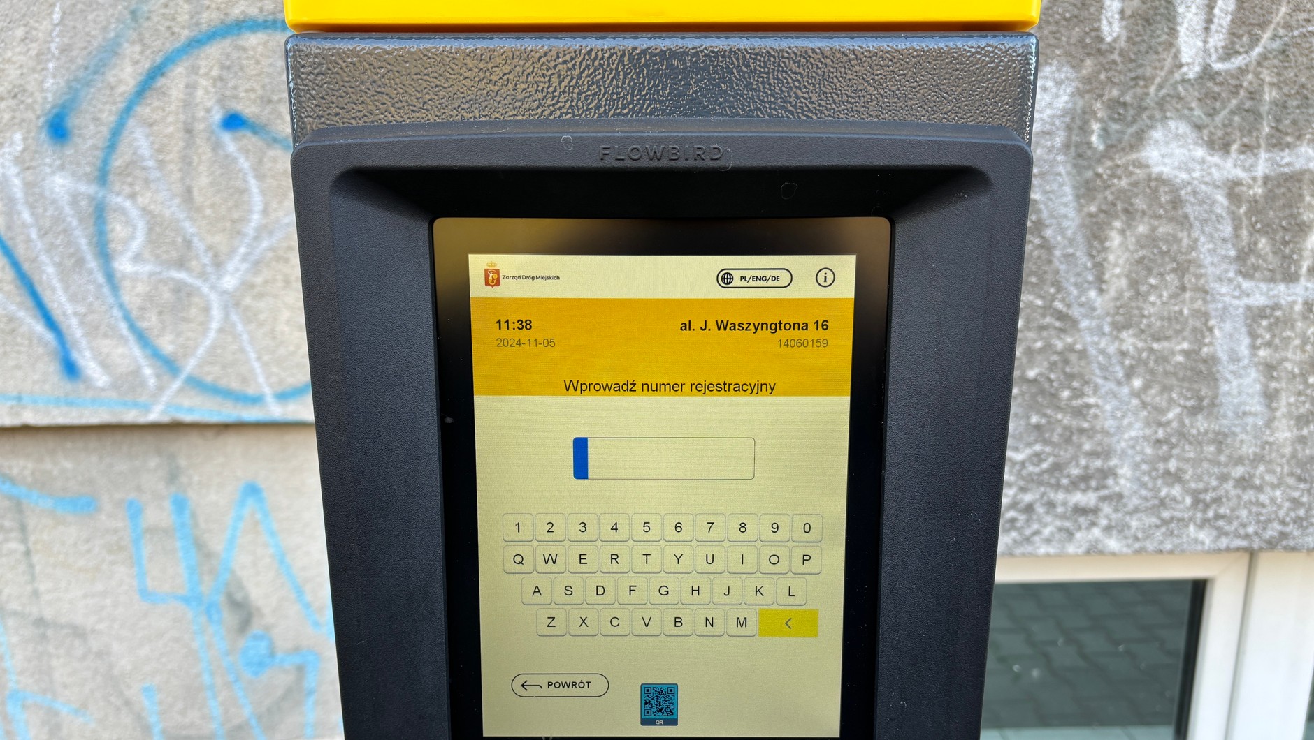Warszawski parkomat umożliwiający wpisanie numeru rejestracyjnego