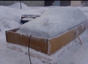 Nic nie pokona BMW E30? Auto zamieniono w wielką kostkę lodu
