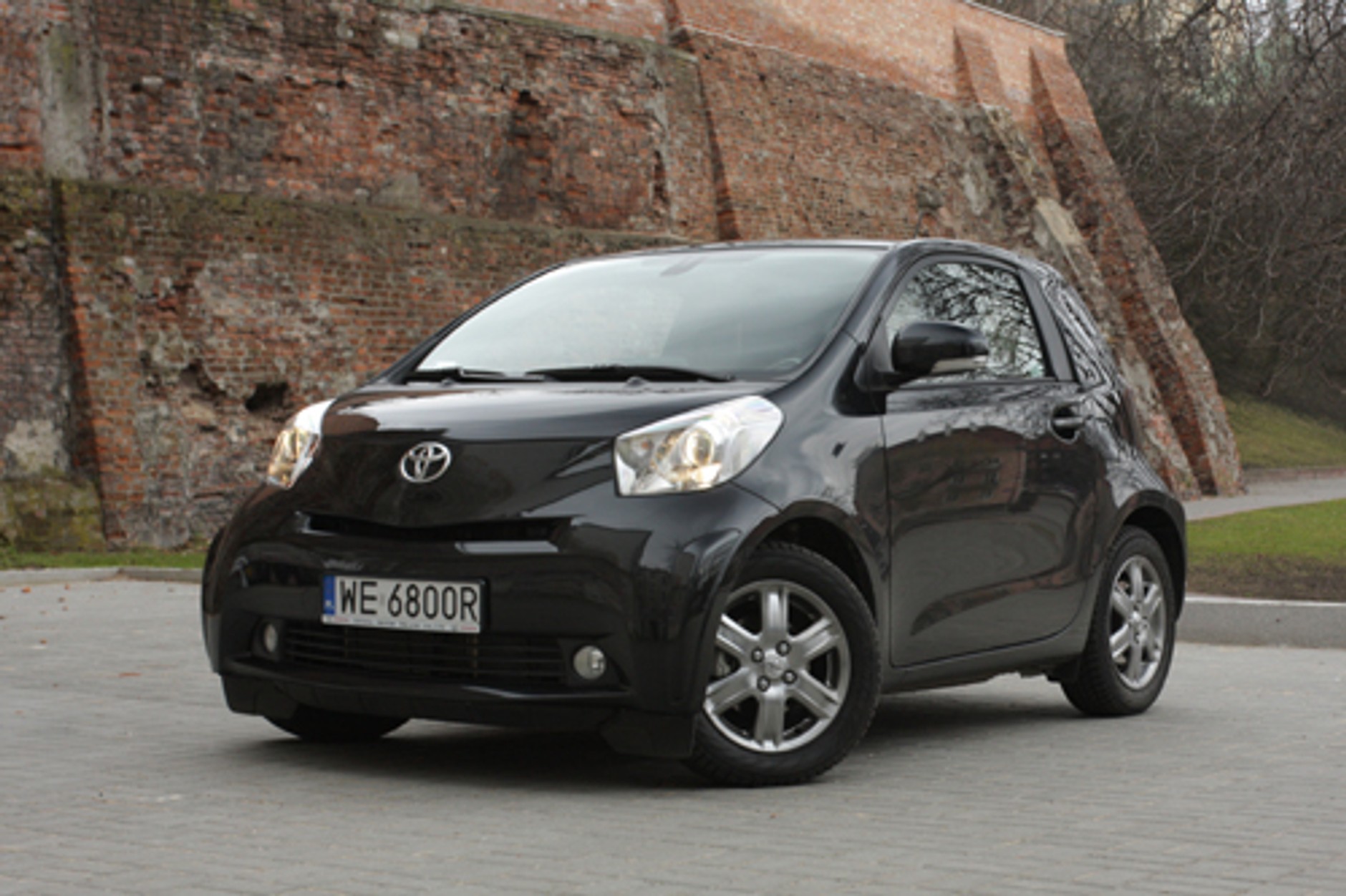Toyota iQ 1.0 SOL: Kup, kliknij  i jedź. Enter!