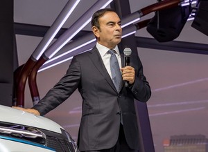 Ghosn mógł wykorzystać fundusze firmy do opłacenia wesela w Wersalu