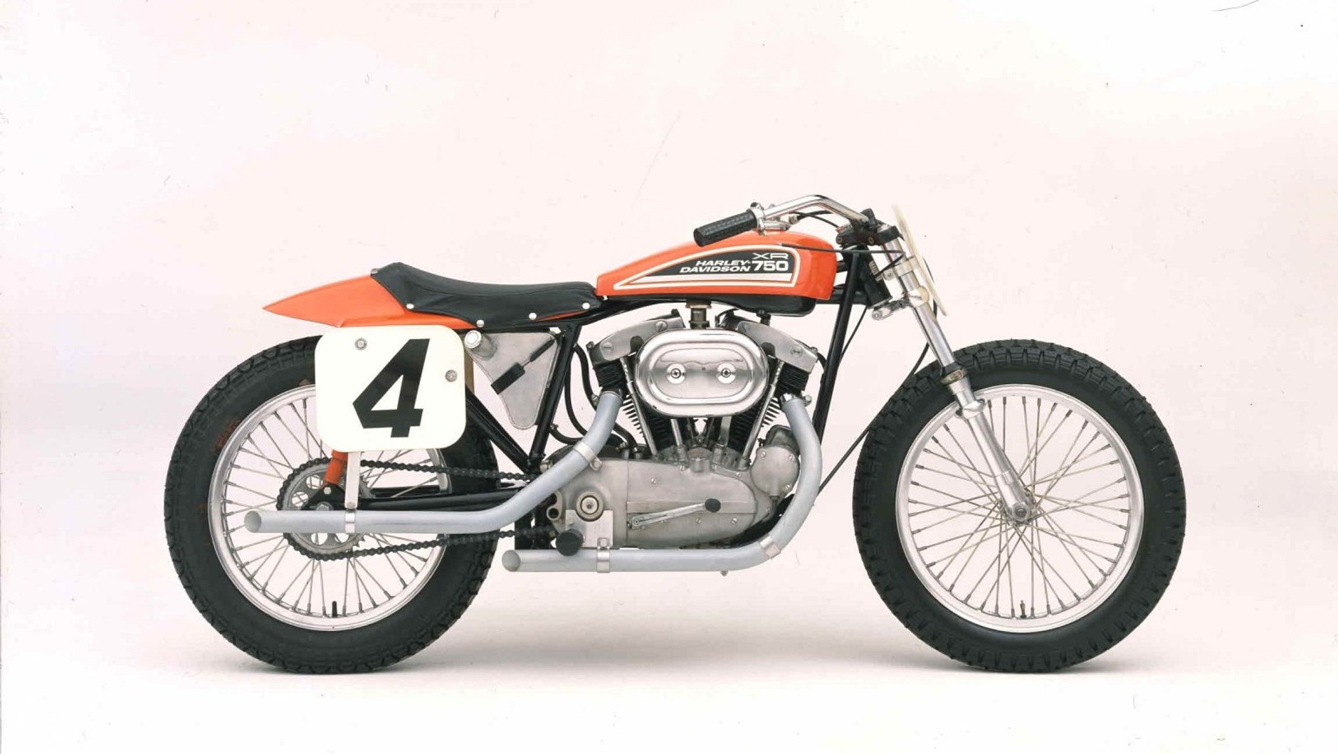 XR750
