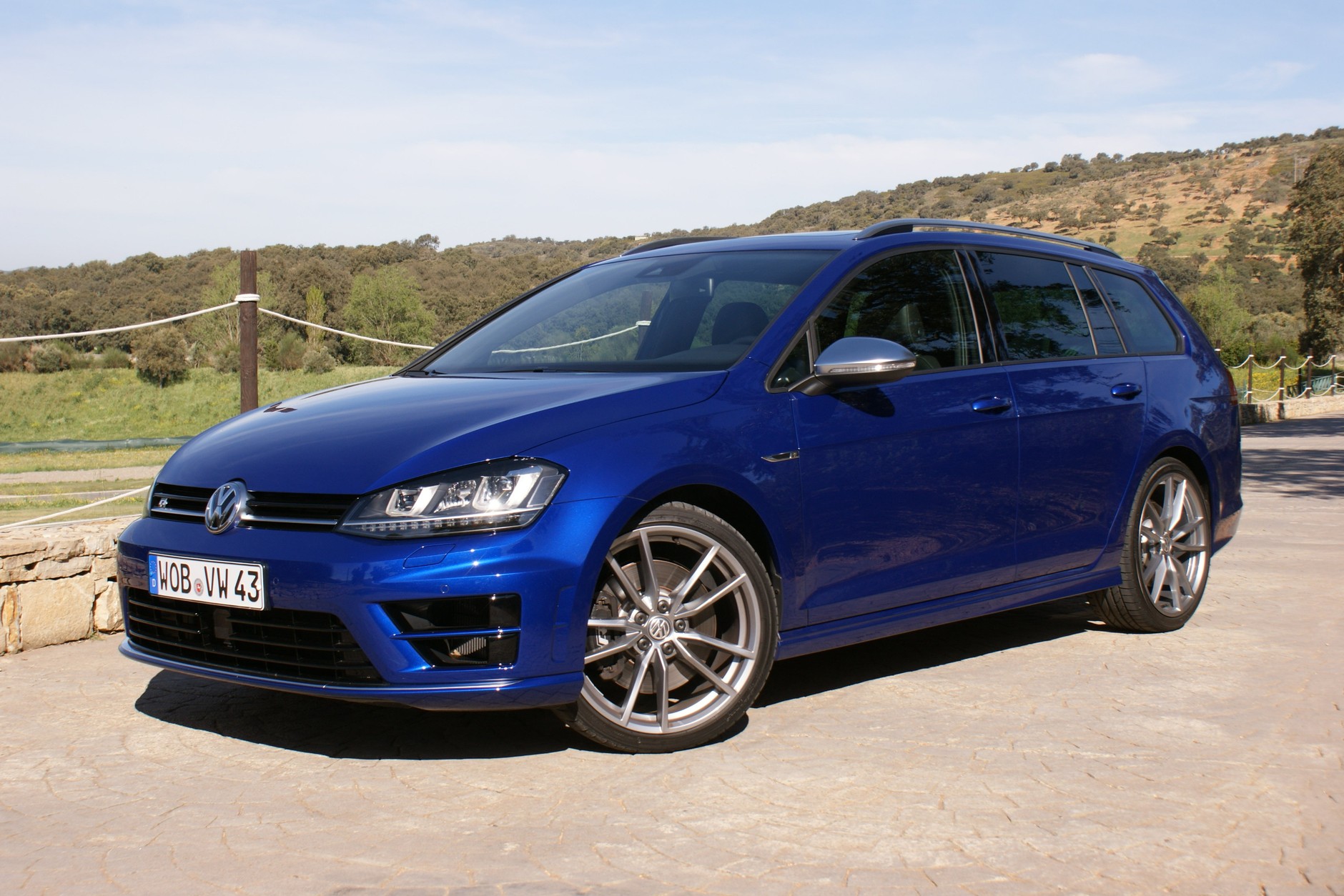 Volkswagen Golf R Variant