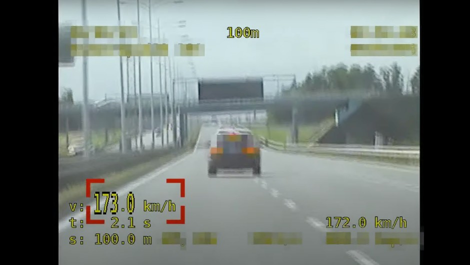 Ten sam patrol zatrzymał dwóch spieszących się kierowców Audi