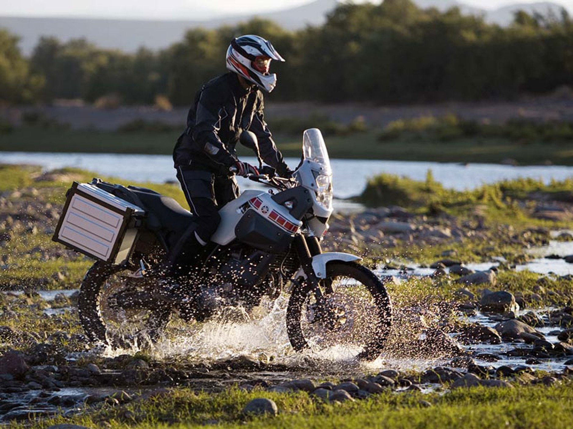 Yamaha XT 660Z Tenere: motocykl do ciężkiego terenu (prezentacja)