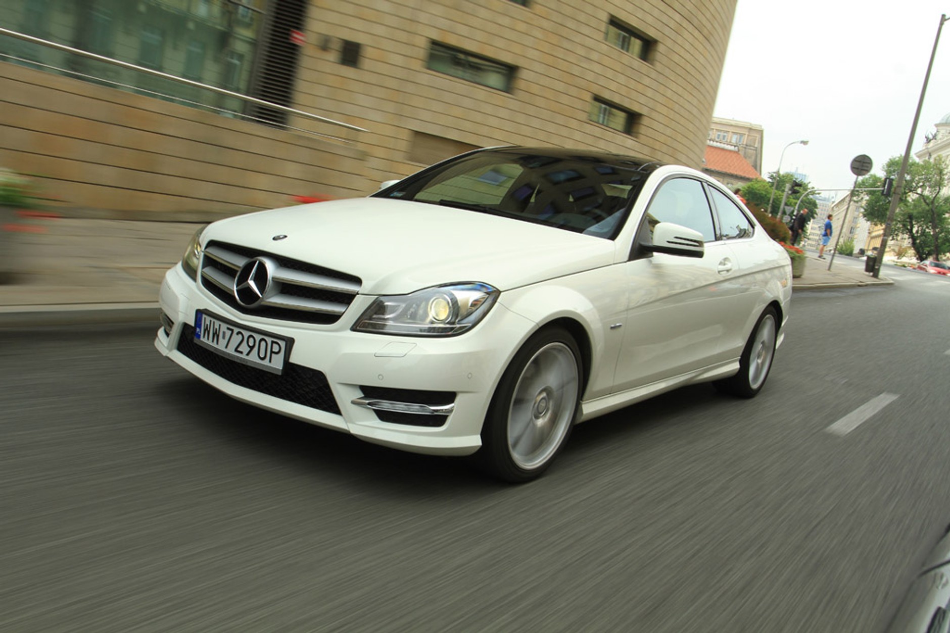 Mercedes C250 CDI: luksusowe coupé dla  oszczędnych