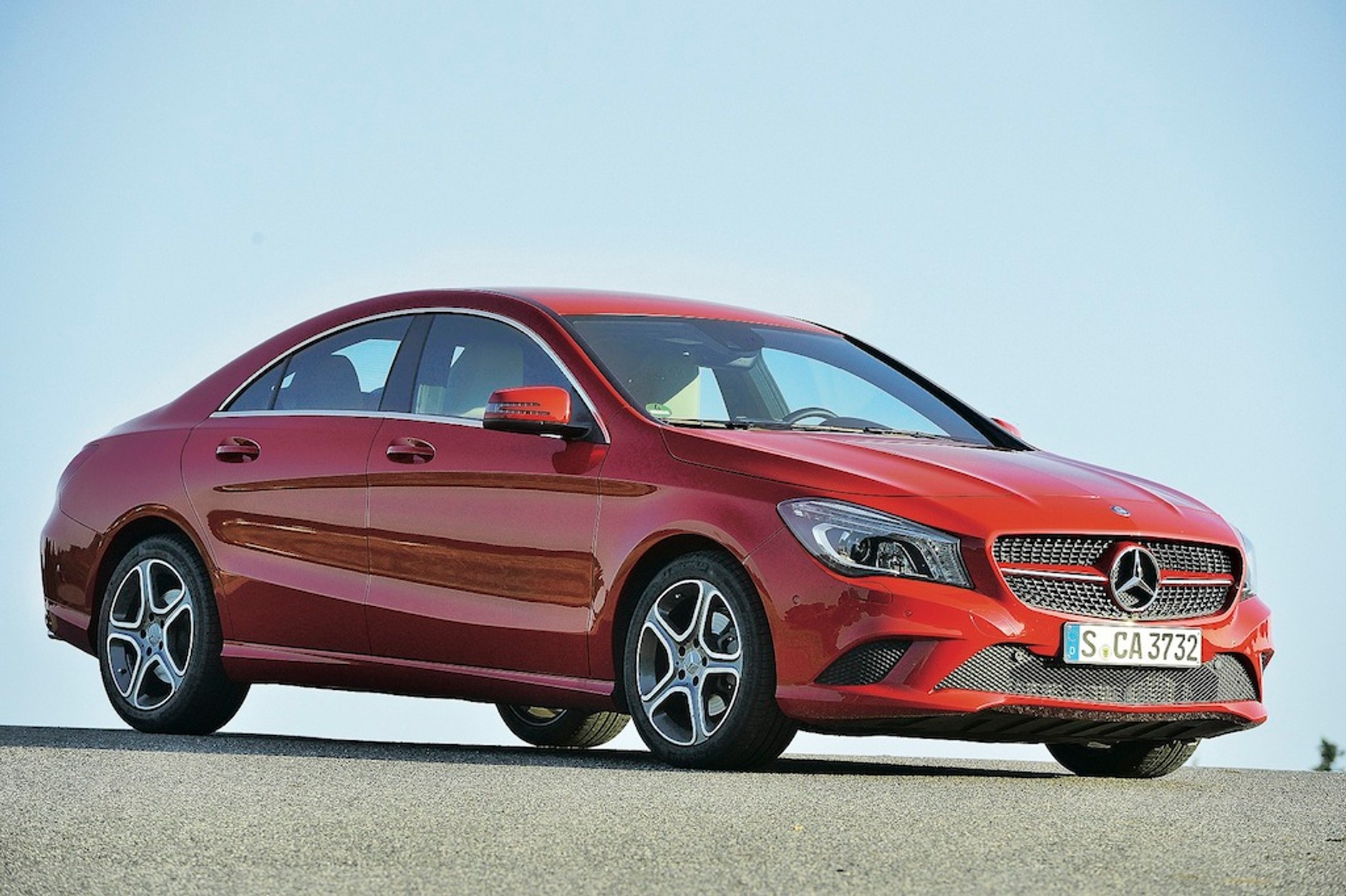 Audi A3 sedan kontra Mercedes CLA