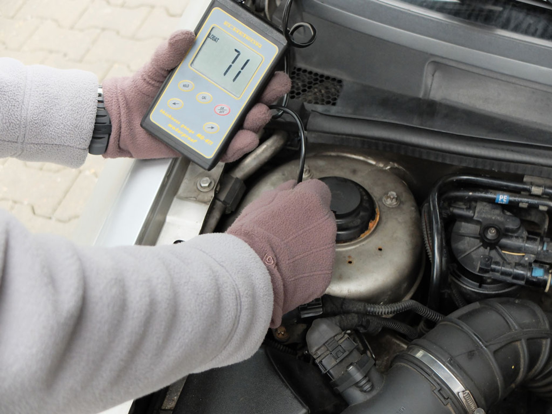 Pokazujemy, jak odróżnić złom od auta „bitego”, ale nadającego się do dalszej eksploatacji