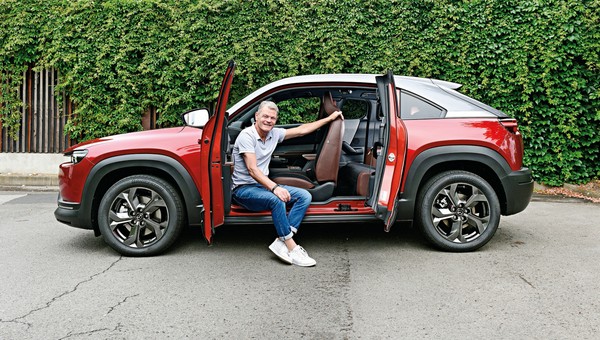 Elektryczna Mazda MX-30 – większego akumulatora nie potrzeba