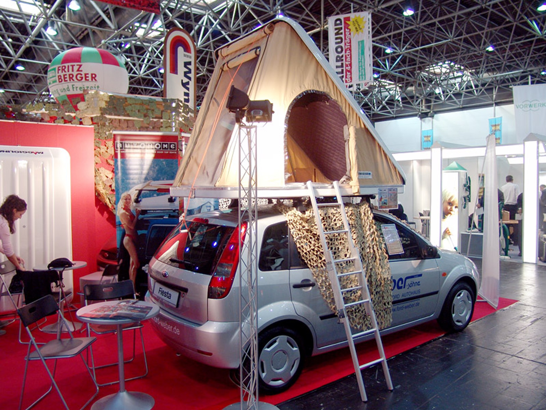 Caravan Salon Düsseldorf 2007: Caddy Life i moda na nowy sezon (fotogaleria)