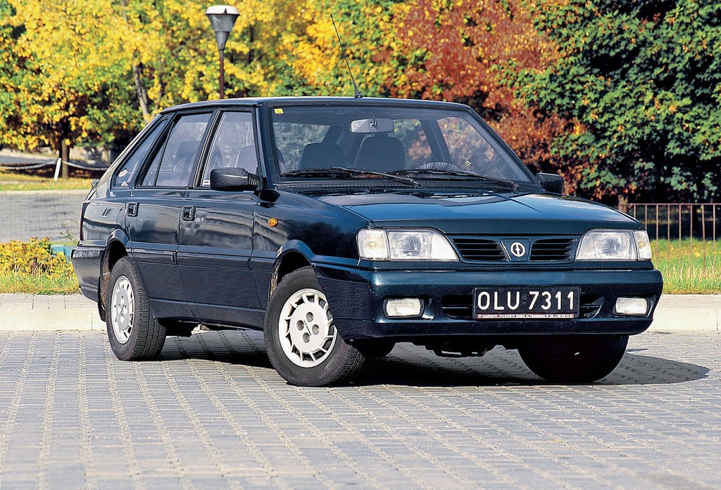 "Czarne" tablice rejestracyjne wydawane były w latach 1976-2000